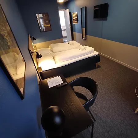 Double 1 With Free Parking In Hotel *